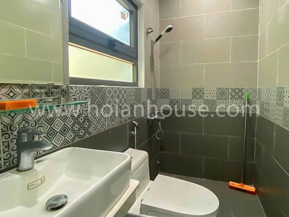 5c63e8cb0010b64eef01